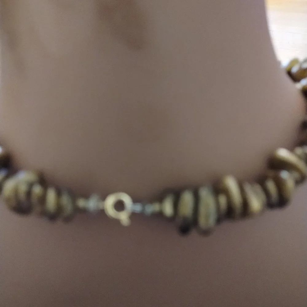 SALE: Earth-Toned Graduated Bead Necklace with Toggle Clasp - Picture 2 of 7